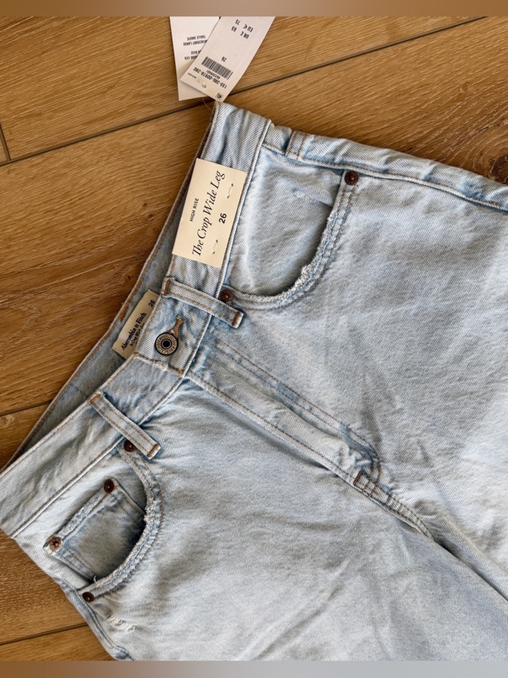 NWT Abercrombie & Fitch crop wide leg jeans